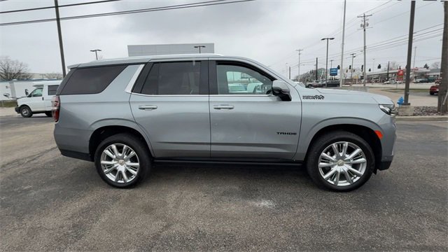 Used 2024 Chevrolet Tahoe High Country w/ Advanced Technology Package image 9