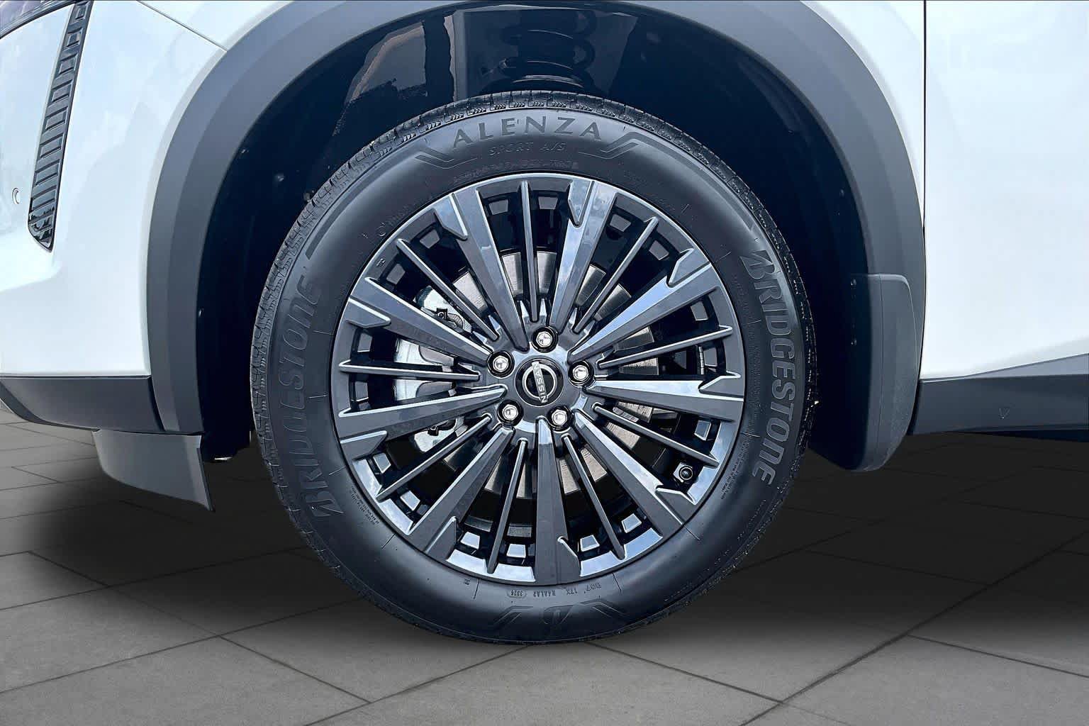 New 2026 Nissan Pathfinder SL FWD image 11