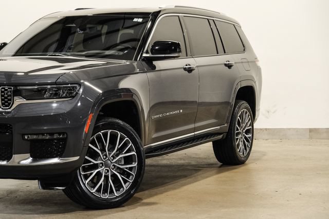 Used 2023 Jeep Grand Cherokee L Summit AWD/4WD image 17