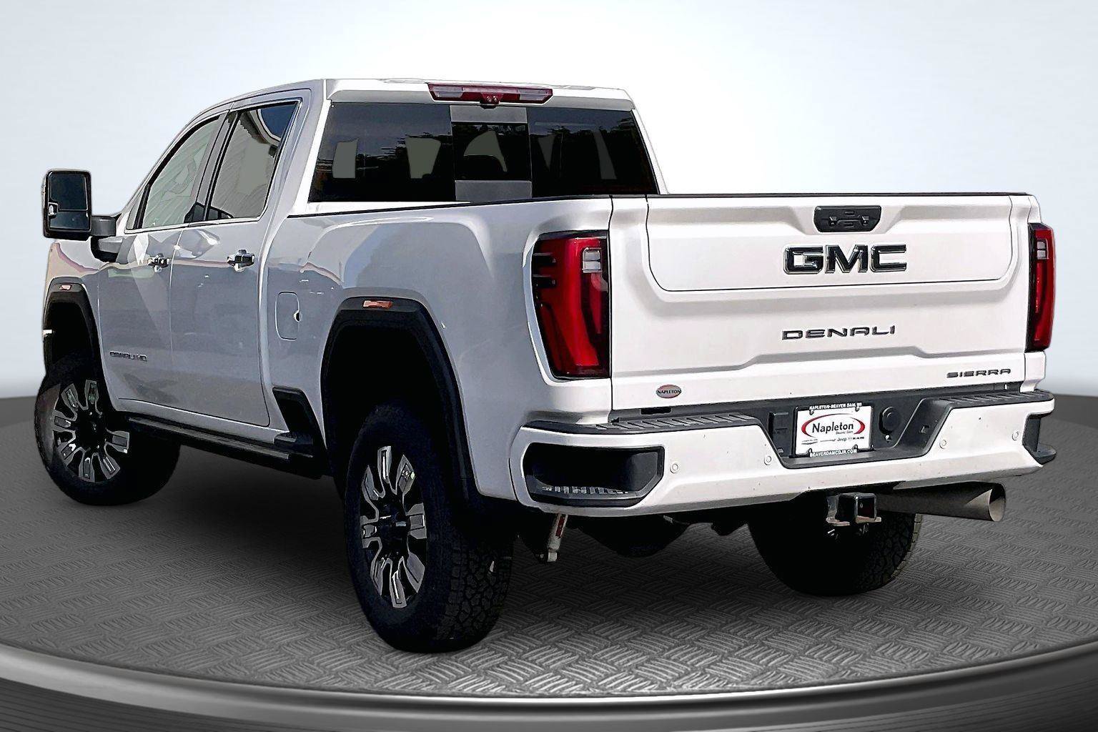 Used 2024 GMC Sierra 2500 Denali Ultimate AWD/4WD image 14