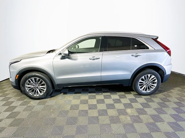Used 2024 Cadillac XT4 Premium Luxury image 5