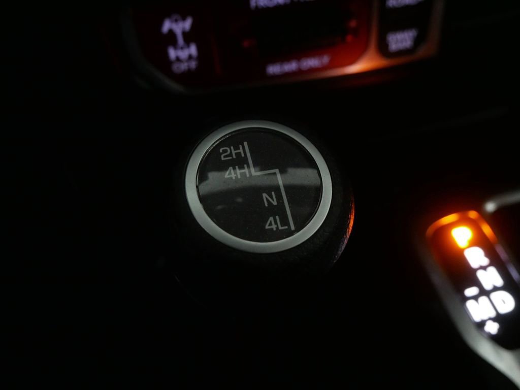 Used 2022 Jeep Wrangler Unlimited Rubicon w/ Dual Top Group image 26