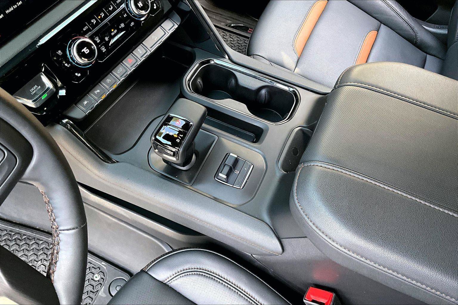 Used 2025 GMC Sierra 1500 AT4 w/ AT4 Premium Package AWD/4WD image 15