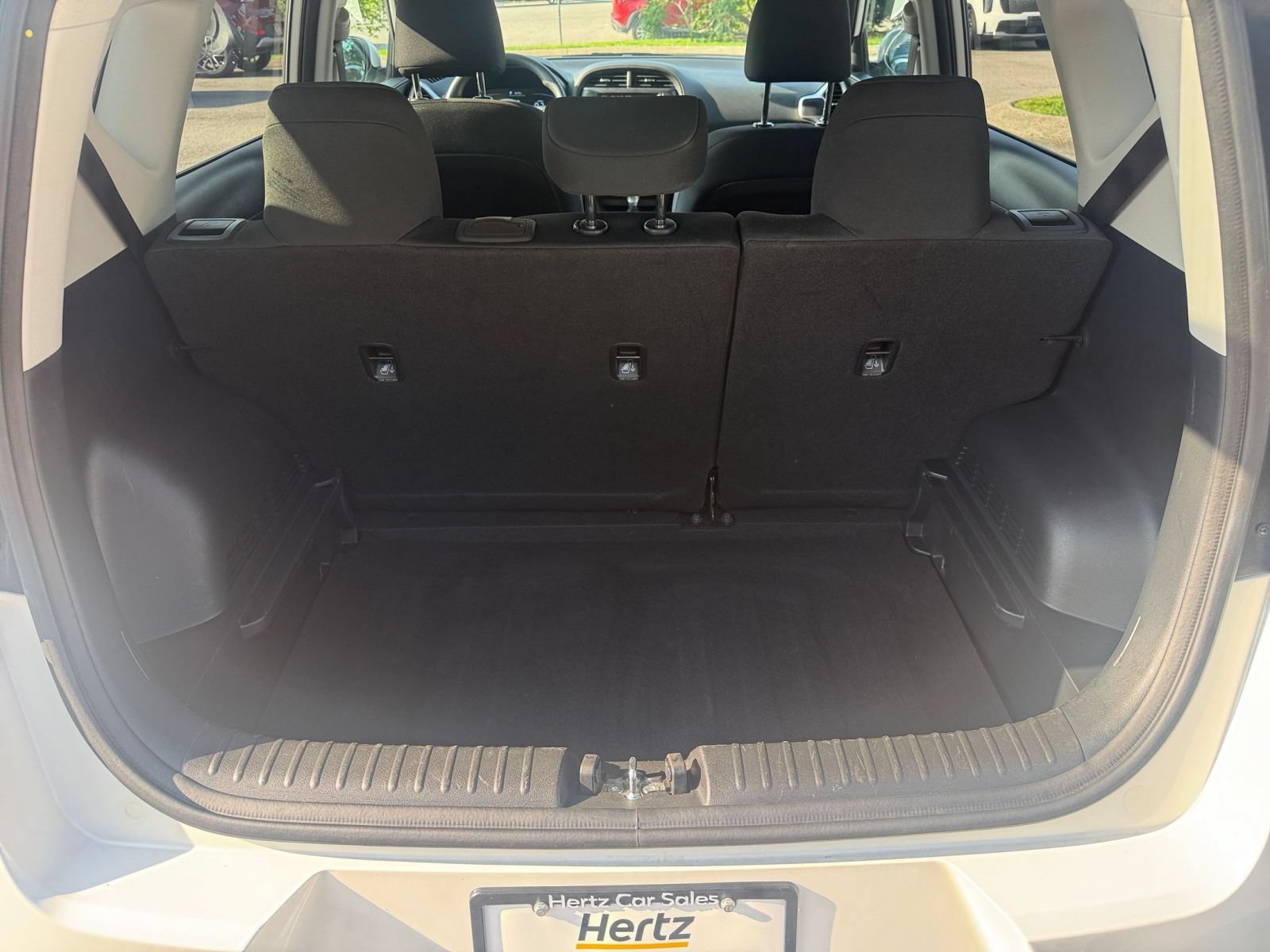 Used 2025 Kia Soul LX w/ LX Technology Package FWD image 29