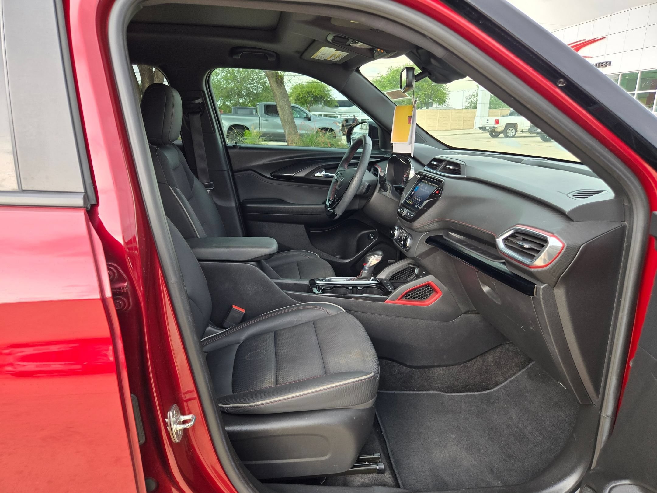 Certified 2023 Chevrolet TrailBlazer RS w/ Sun and Liftgate Package FWD image 24