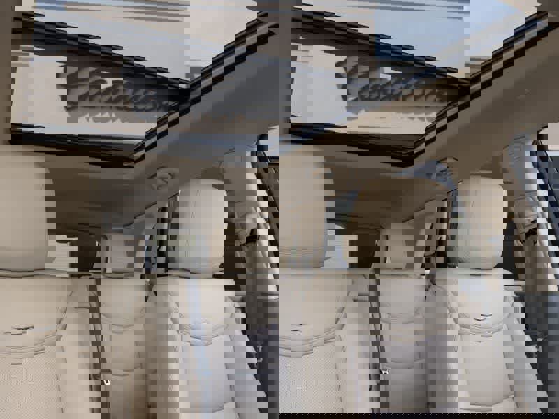 New 2026 Cadillac XT5 Premium Luxury w/ LPO, Floor Liner Package AWD/4WD image 24