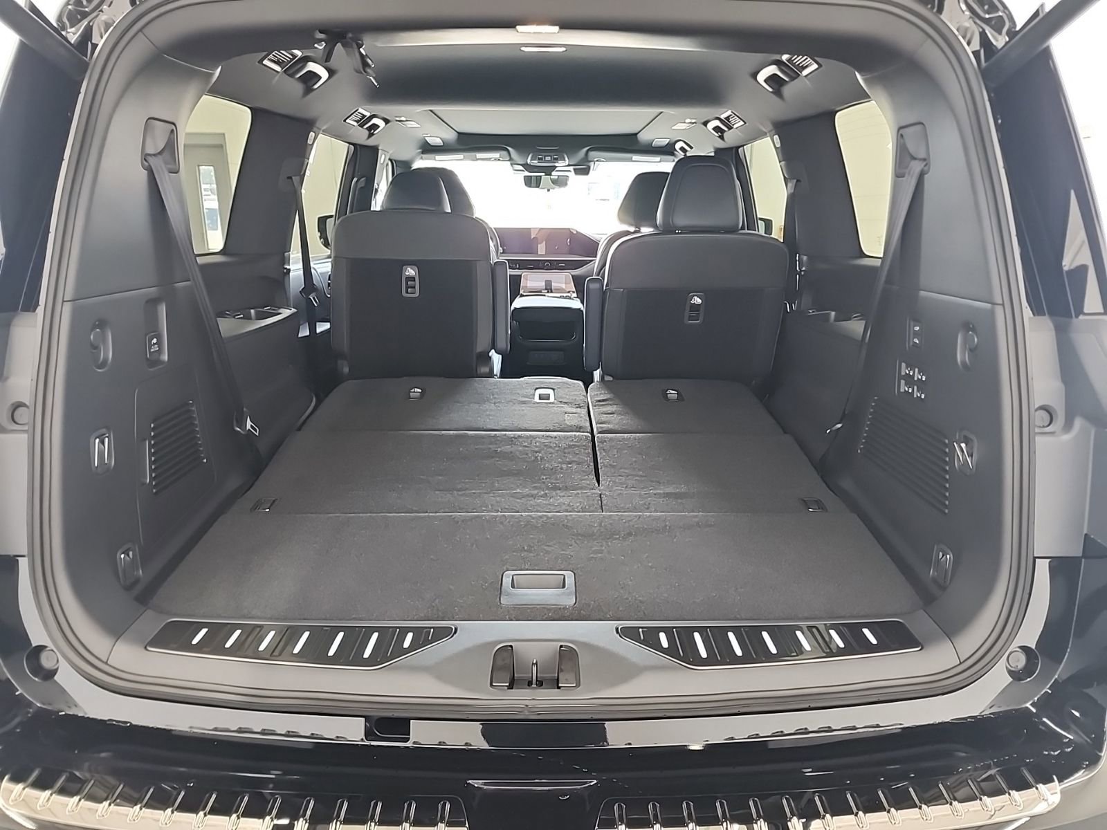New 2026 INFINITI QX80 4WD image 22
