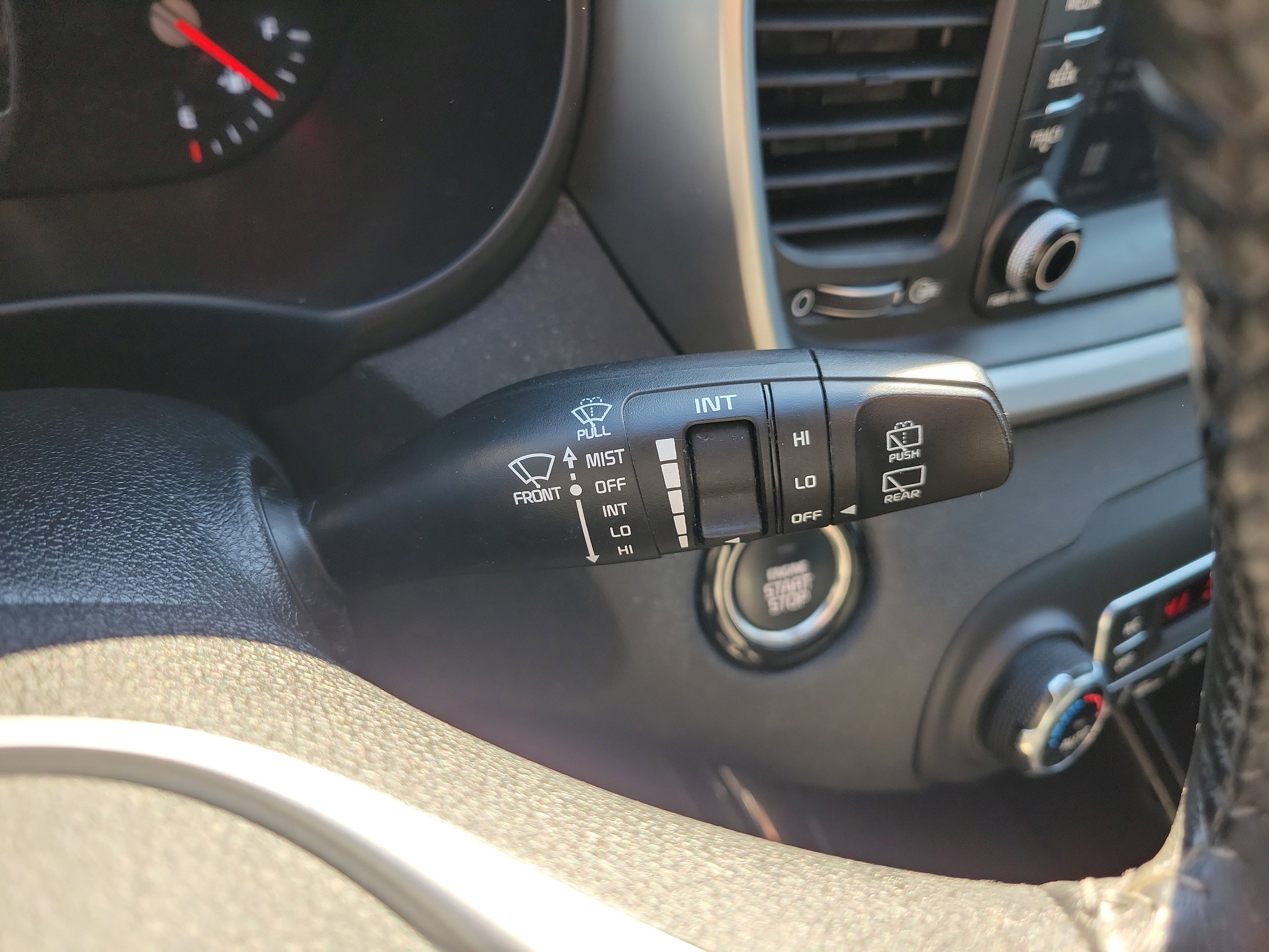 Used 2019 Kia Sorento EX image 32