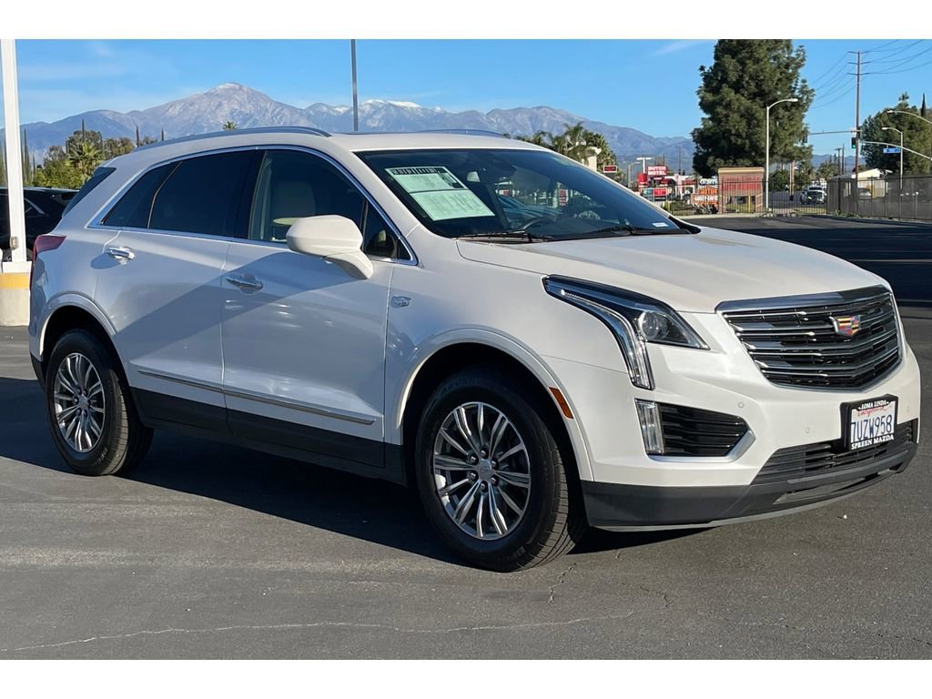 Used 2017 Cadillac XT5 Luxury w/ Driver Awareness Package image 9