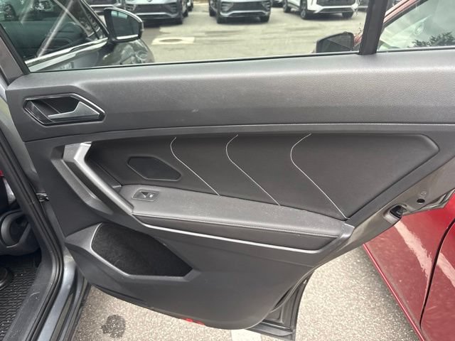 Used 2022 Volkswagen Tiguan SE FWD image 23