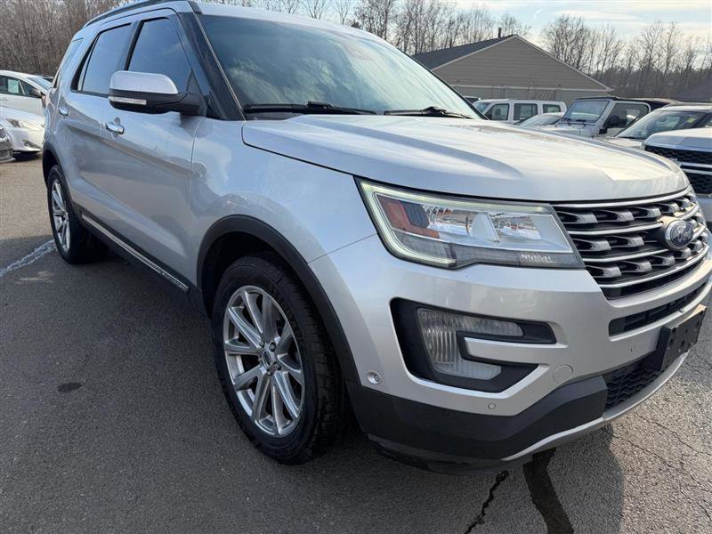 Used 2017 Ford Explorer Limited w/ Equipment Group 303A image 8