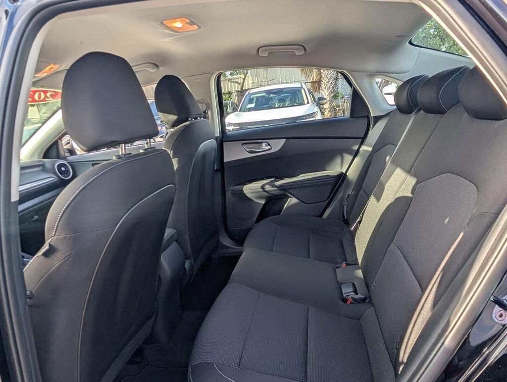 Used 2021 Kia Forte LXS image 12