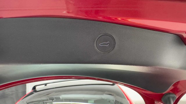 Used 2023 Tesla Model 3 Standard Range RWD image 31