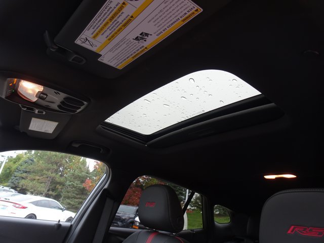 Used 2025 Chevrolet Trax RS w/ Sunroof Package FWD image 11