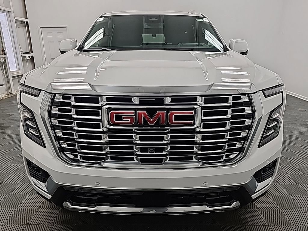 New 2026 GMC Yukon Denali w/ Sun & Power Step Package AWD/4WD image 3