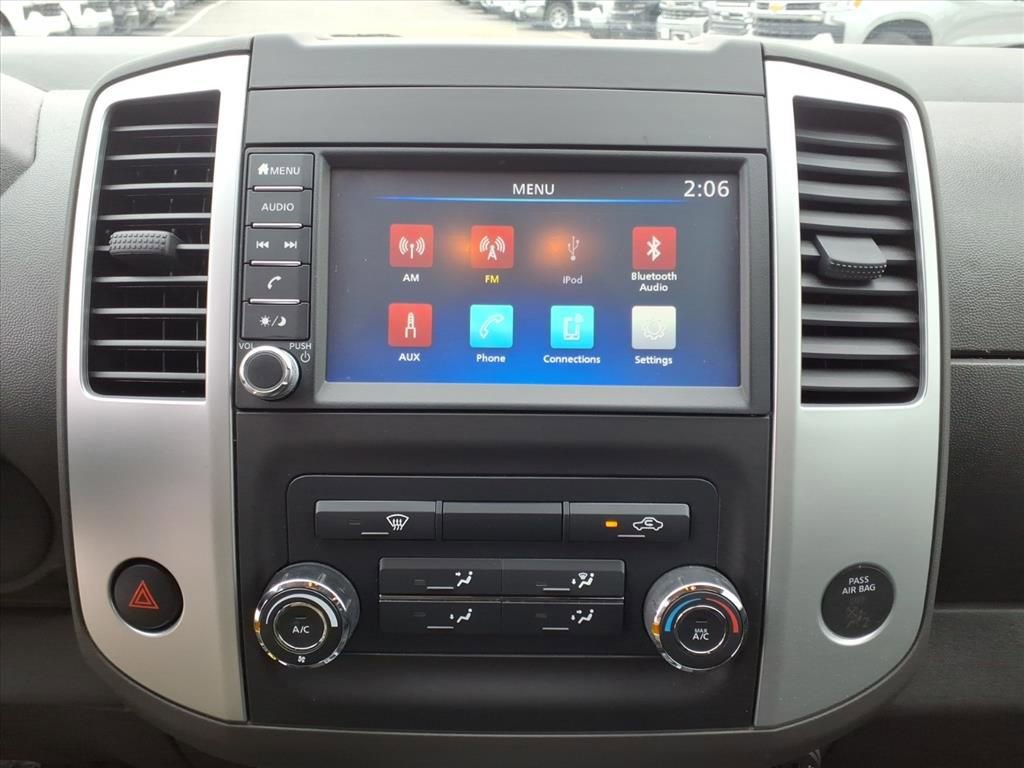 Used 2021 Nissan Frontier SV w/ SV Utility Package image 18