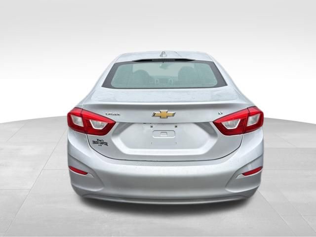 Used 2016 Chevrolet Cruze LT image 4
