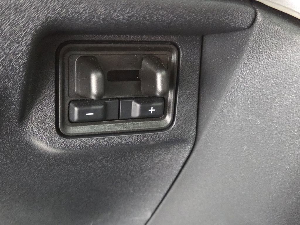 Used 2025 Ford Expedition Active AWD/4WD image 26