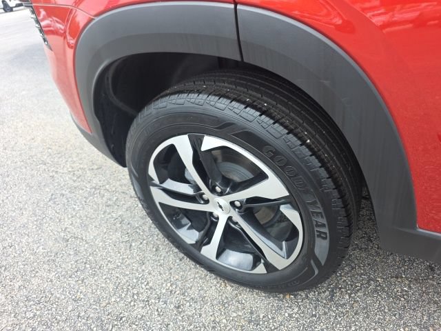 Used 2024 Chevrolet Trax RS w/ Driver Confidence Package FWD image 10