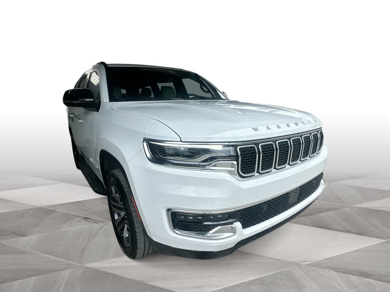 Used 2025 Jeep Wagoneer 4WD w/ Premium Group I image 2