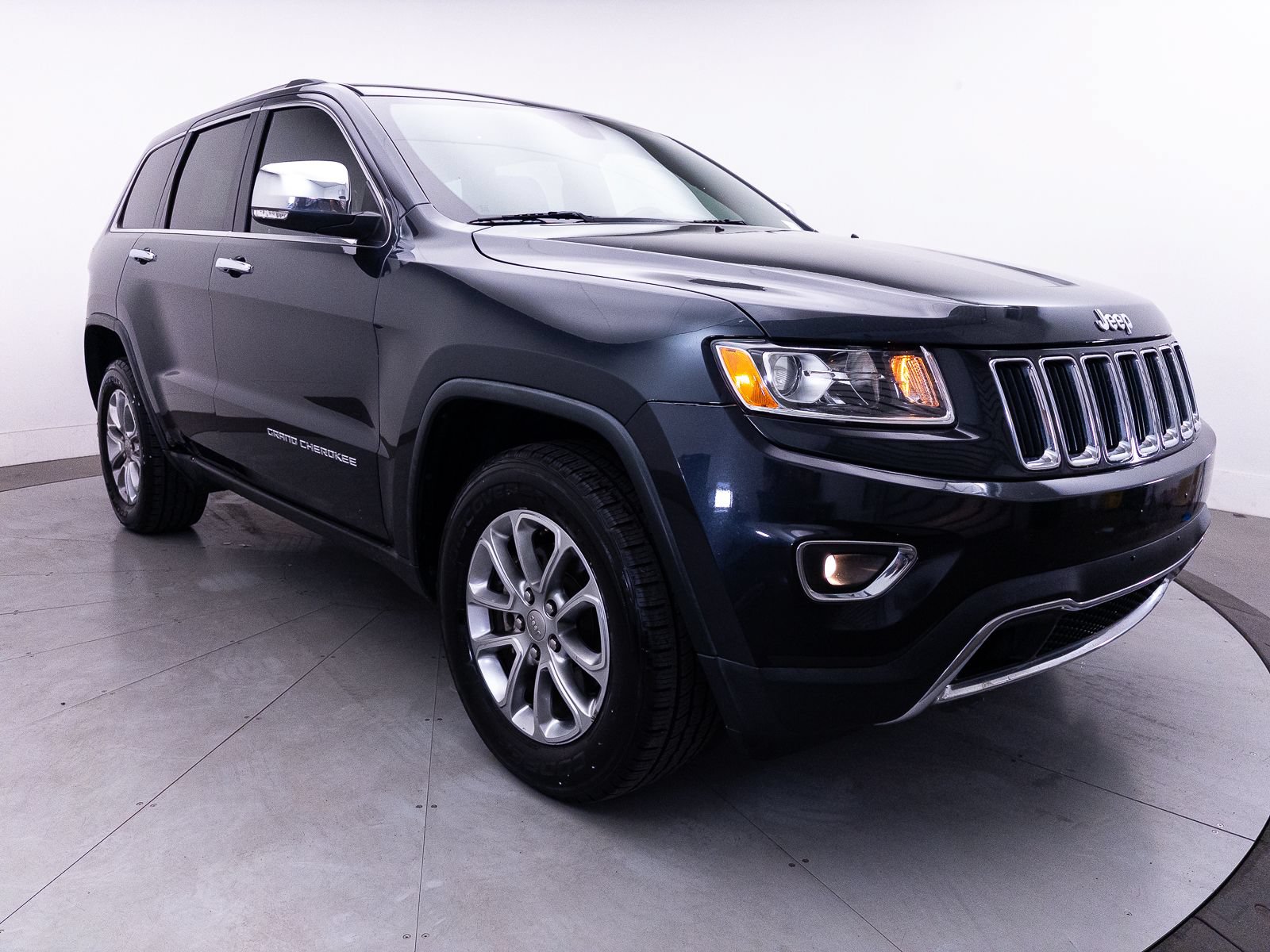 Used 2016 Jeep Grand Cherokee Limited AWD/4WD image 9