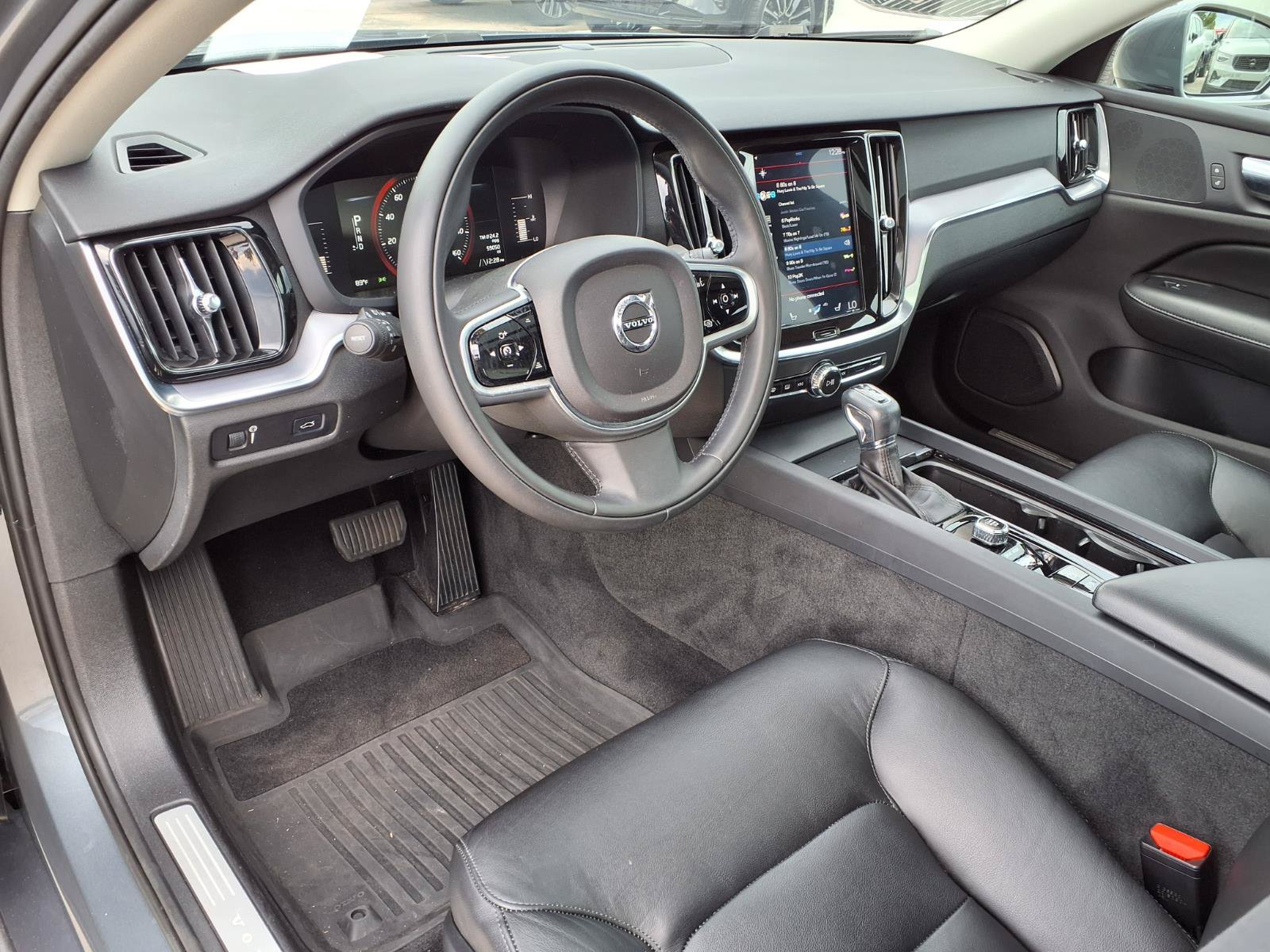 Used 2019 Volvo S60 T6 Momentum w/ Premium Package AWD/4WD image 21