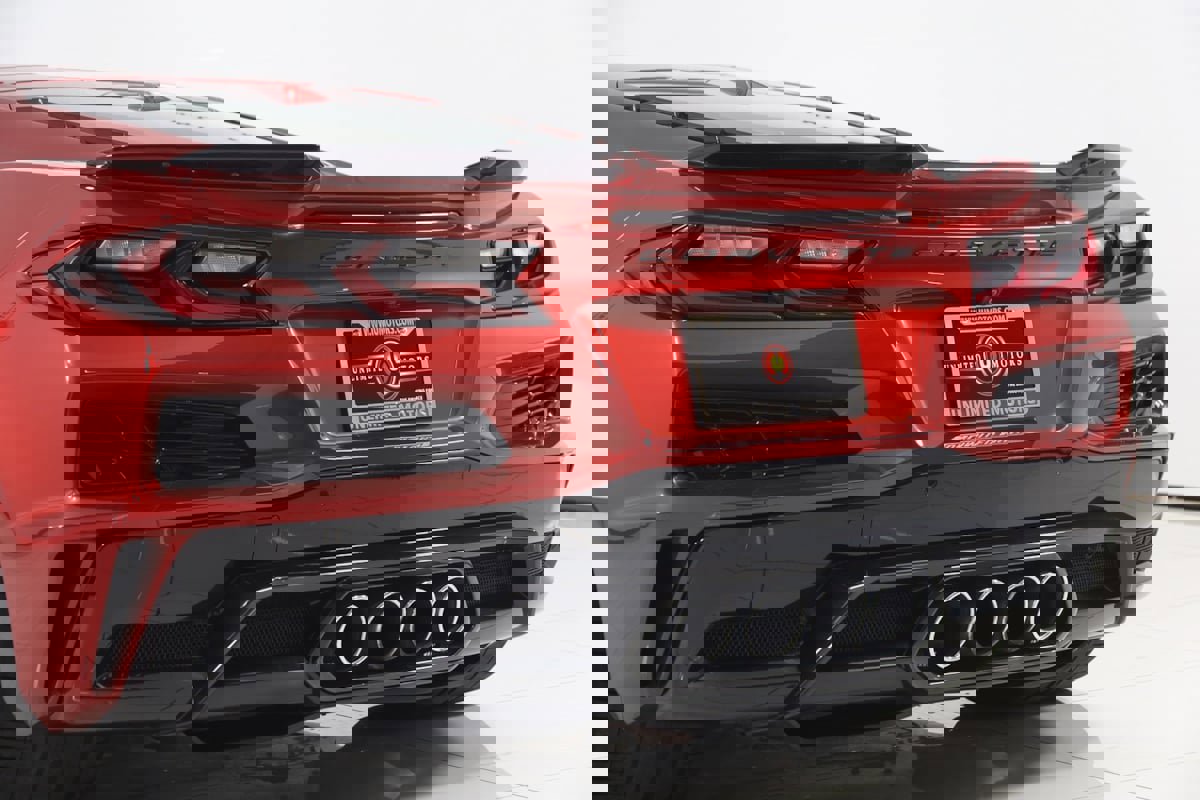 Used 2023 Chevrolet Corvette Z06 image 32