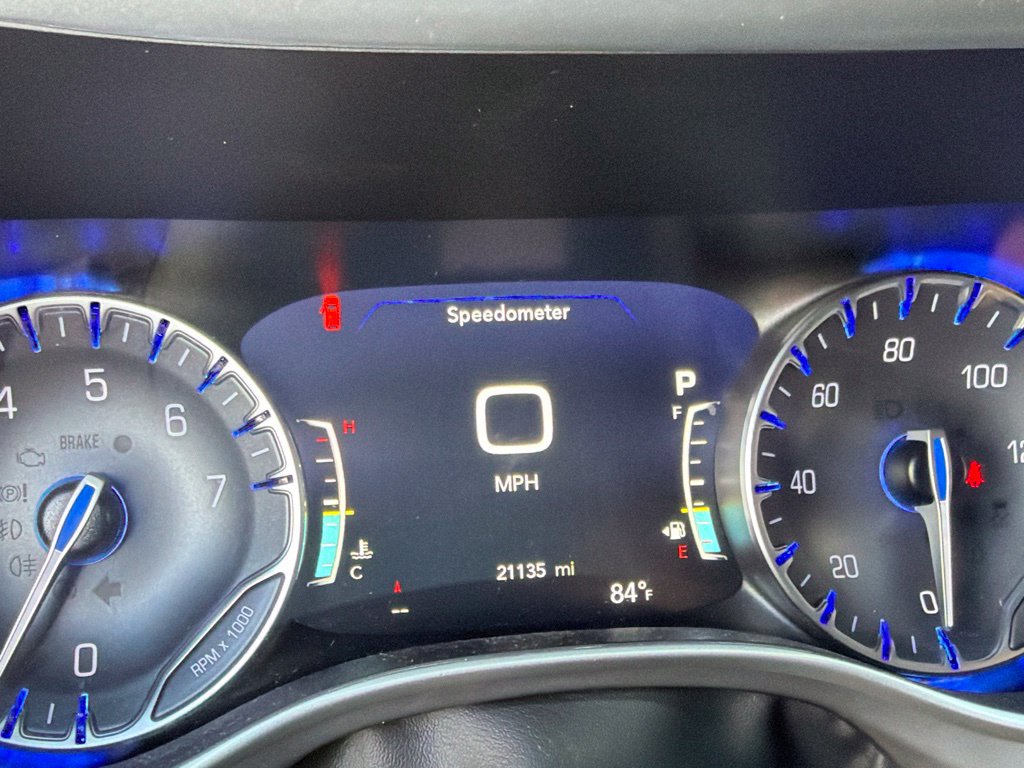 Used 2026 Chrysler Pacifica Select FWD image 2