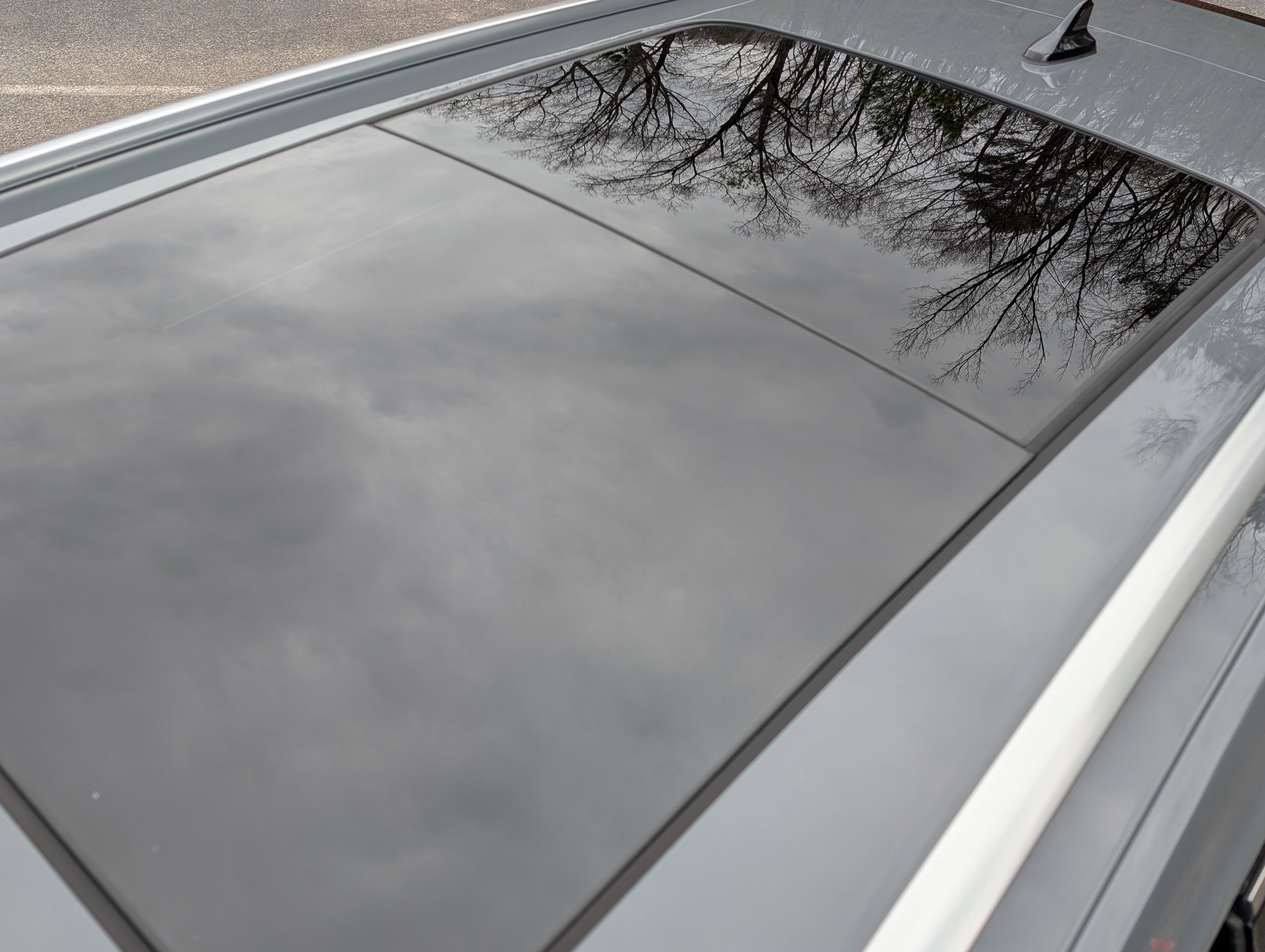 Used 2025 Volkswagen Atlas Cross Sport SEL Premium R-Line image 14