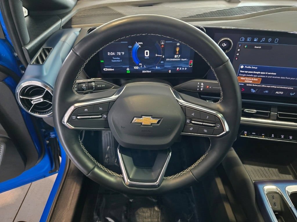 Certified 2024 Chevrolet Equinox EV LT FWD image 32