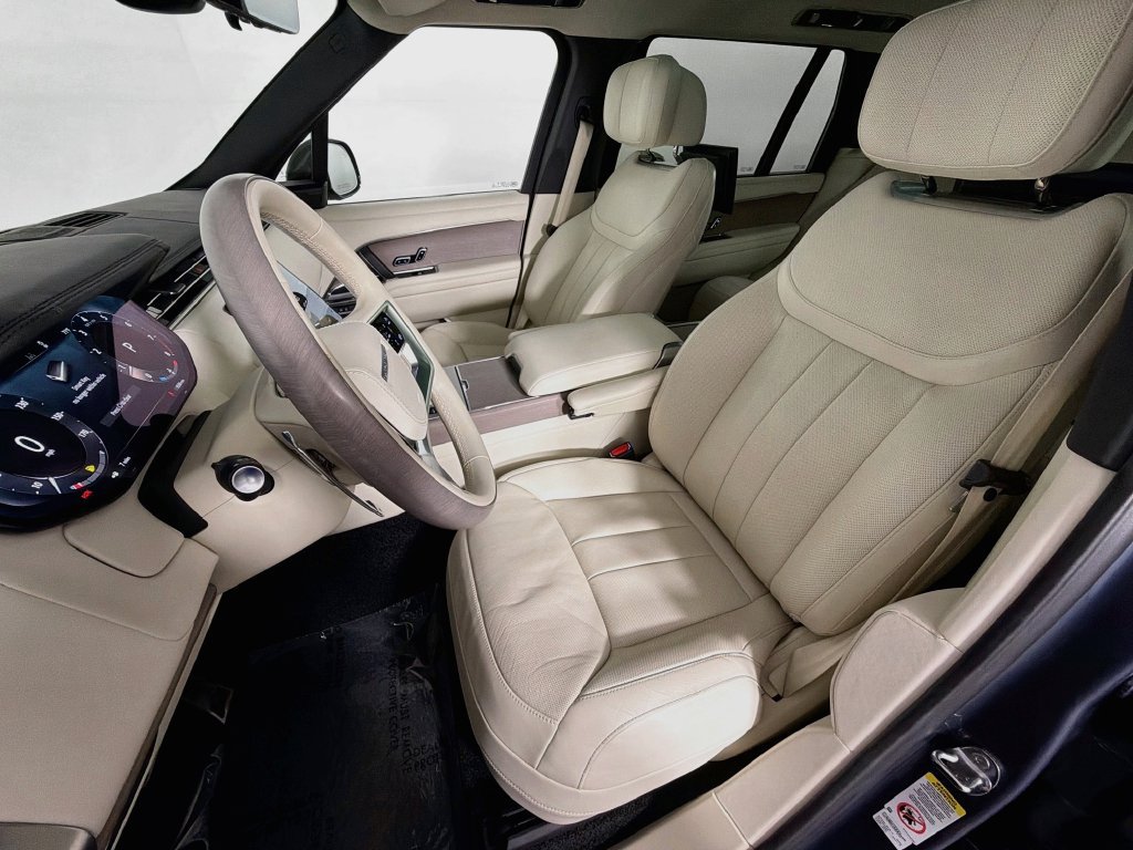 Used 2025 Land Rover Range Rover Long Wheelbase Autobiography AWD/4WD image 22