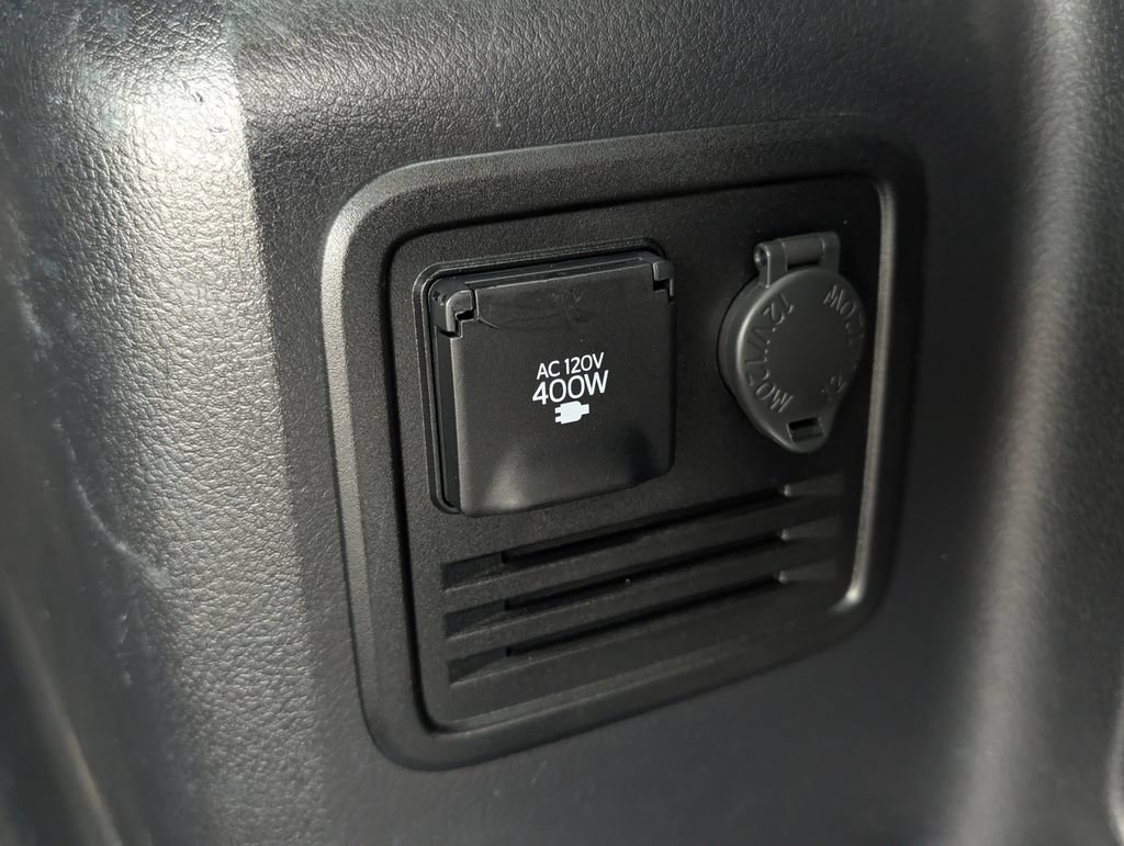 Used 2022 Toyota 4Runner SR5 AWD/4WD image 11