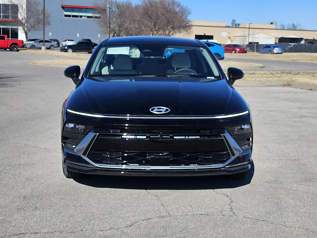 New 2026 Hyundai Sonata SE FWD image 2