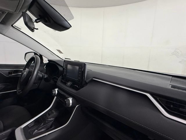 Used 2019 Toyota RAV4 XLE FWD image 26