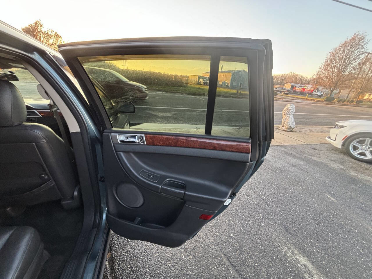 Used 2005 Chrysler Pacifica Touring w/ Comfort Convenience Group image 28