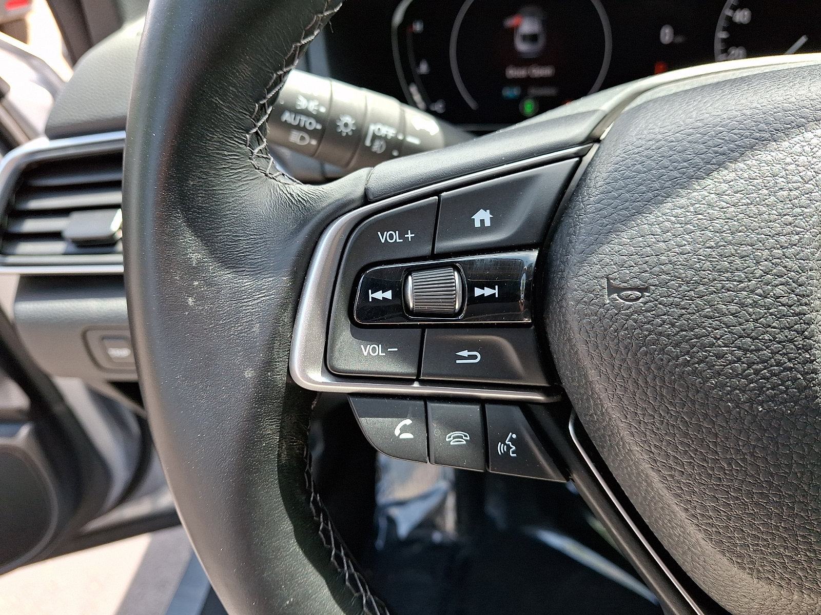 Used 2021 Honda Accord EX-L image 21