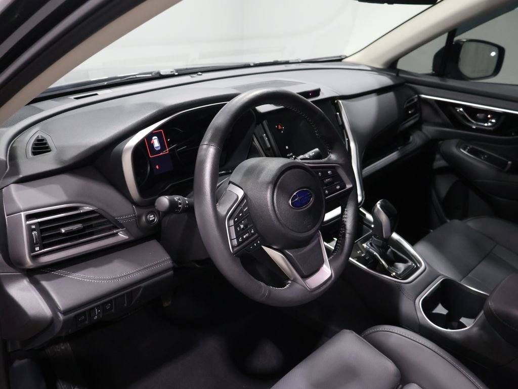 Used 2025 Subaru Outback Limited image 14