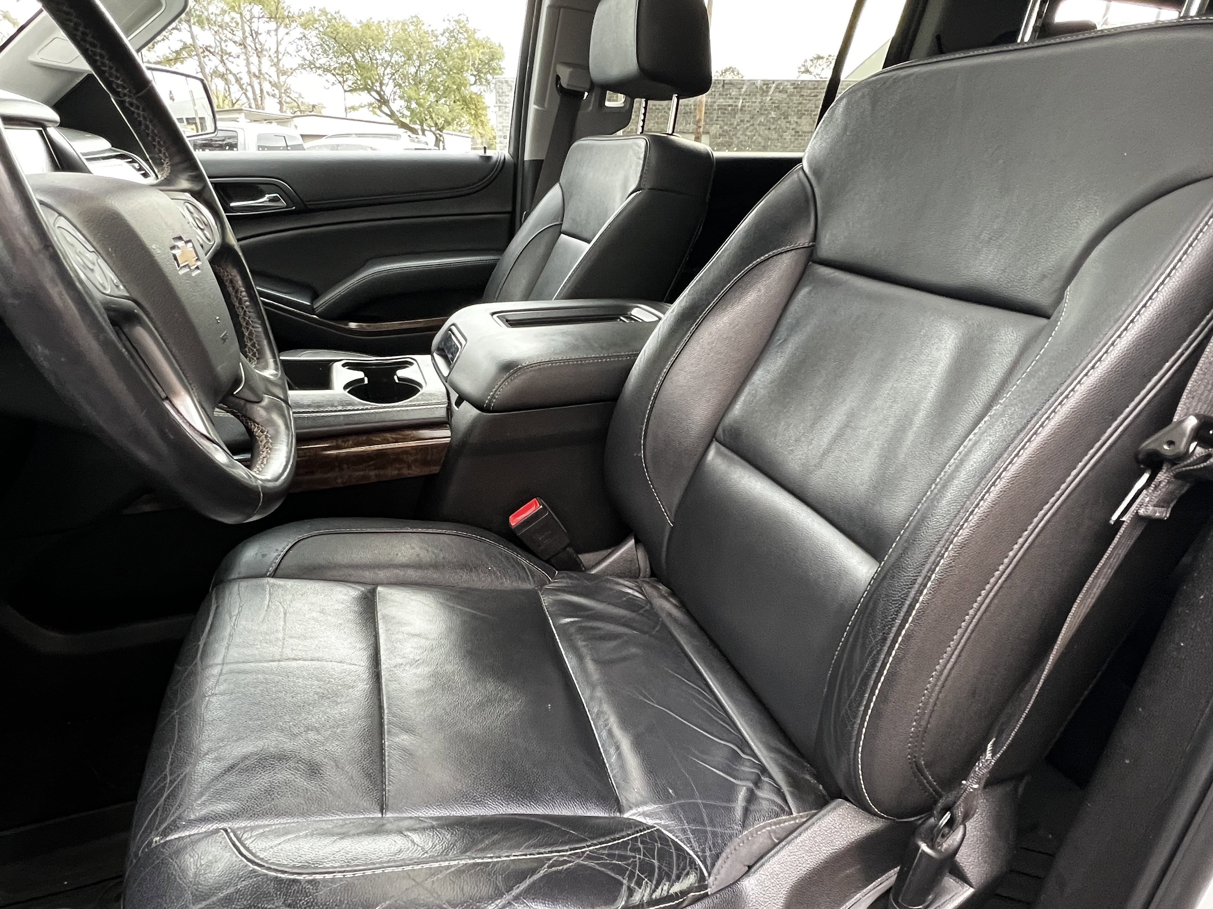 Used 2018 Chevrolet Suburban LT image 17