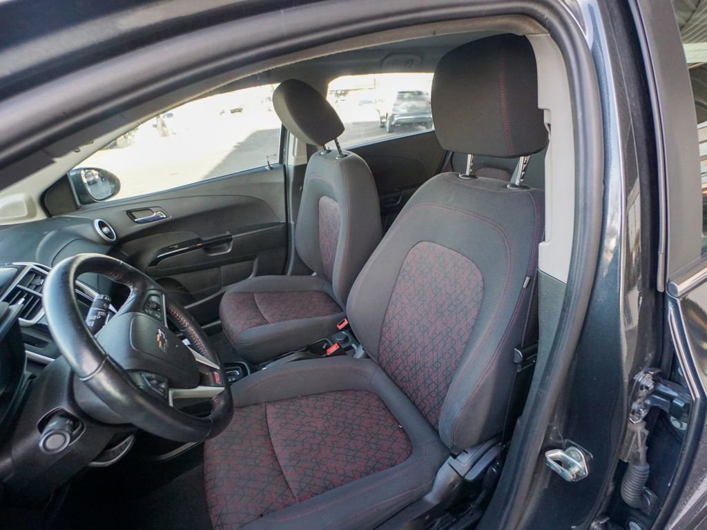 Used 2018 Chevrolet Sonic LT w/ Convenience Package FWD image 18