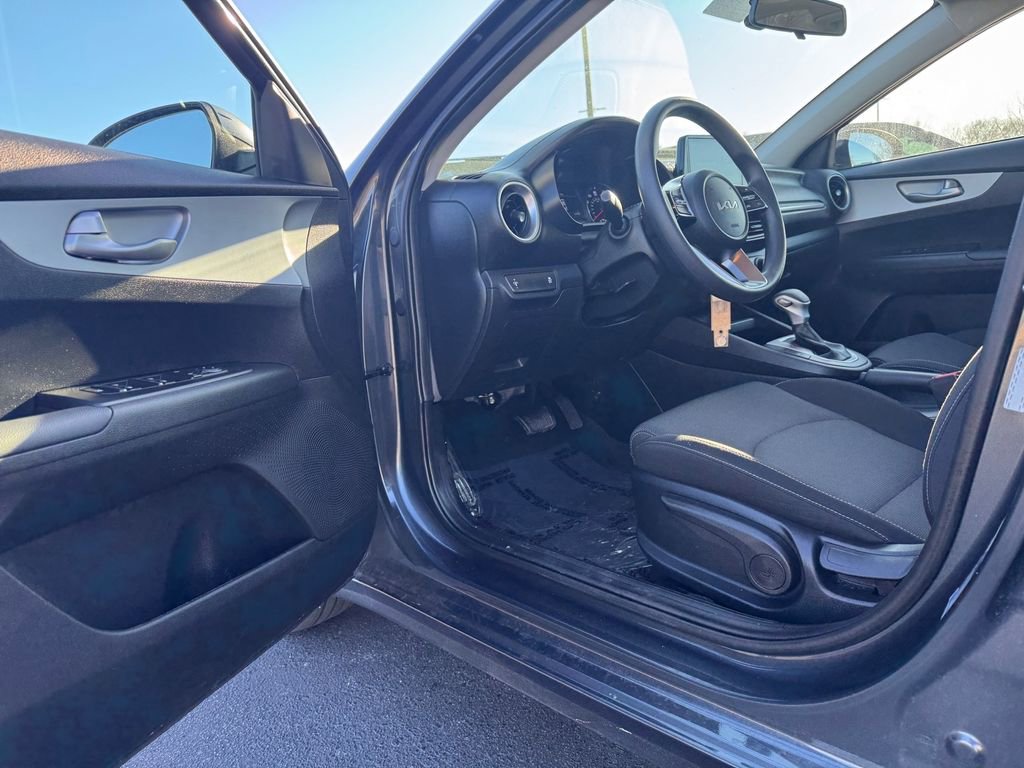 Used 2024 Kia Forte LX image 13