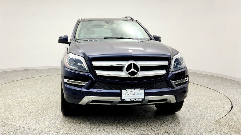 Used 2014 Mercedes-Benz GL 450 4MATIC w/ Lighting Package image 2