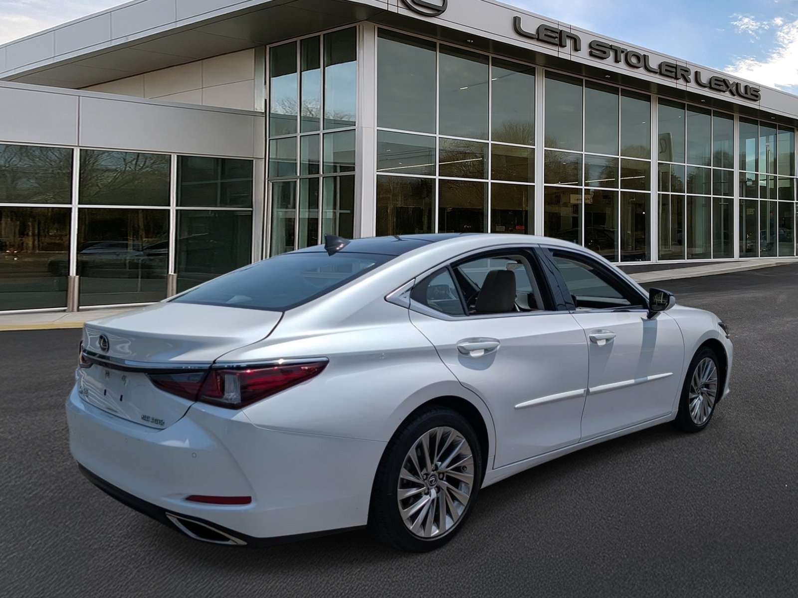 Certified 2020 Lexus ES 350 w/ Accessory Package 2 FWD image 3