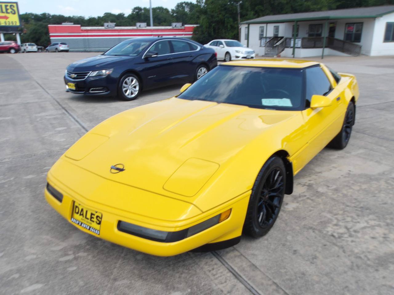 Used 1996 Chevrolet Corvette Coupe RWD image 2