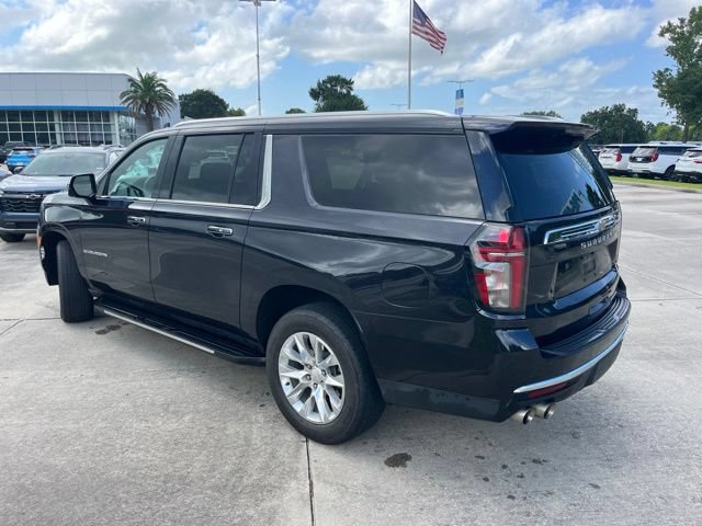 Used 2023 Chevrolet Suburban Premier w/ Premium Package 2 RWD image 4