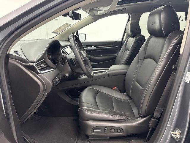 Used 2021 Buick Enclave Avenir w/ Avenir Technology Package AWD/4WD image 22