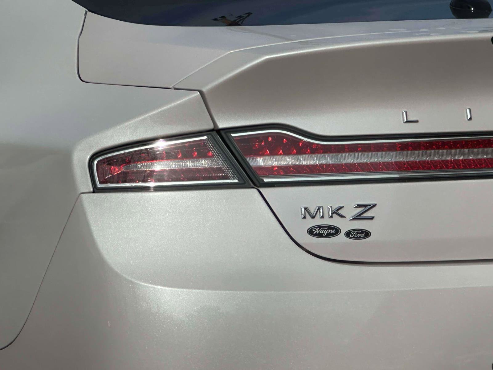 Used 2020 Lincoln MKZ Reserve w/ Elements Package image 11