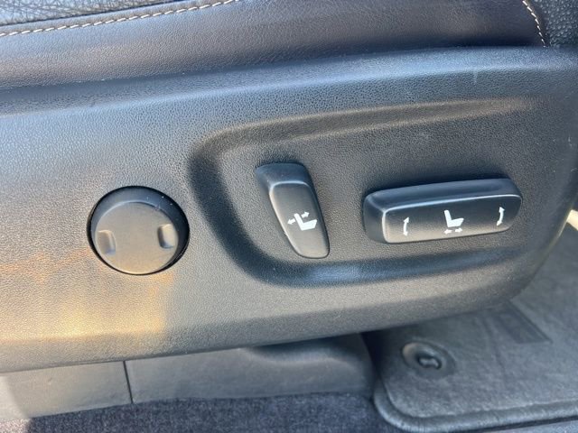 Used 2014 Lexus GX 460 w/ Premium Package image 40