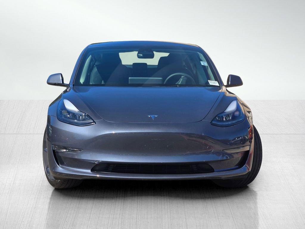 Used 2023 Tesla Model 3 Standard Range image 2
