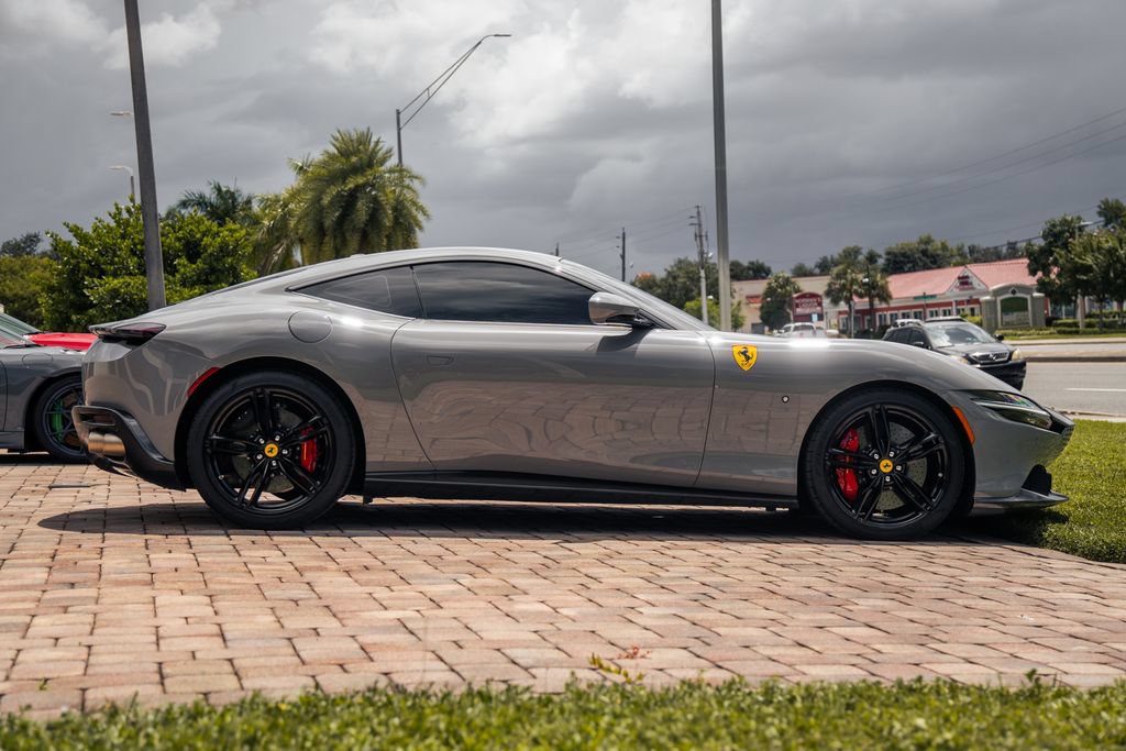 Used 2022 Ferrari Roma RWD image 7