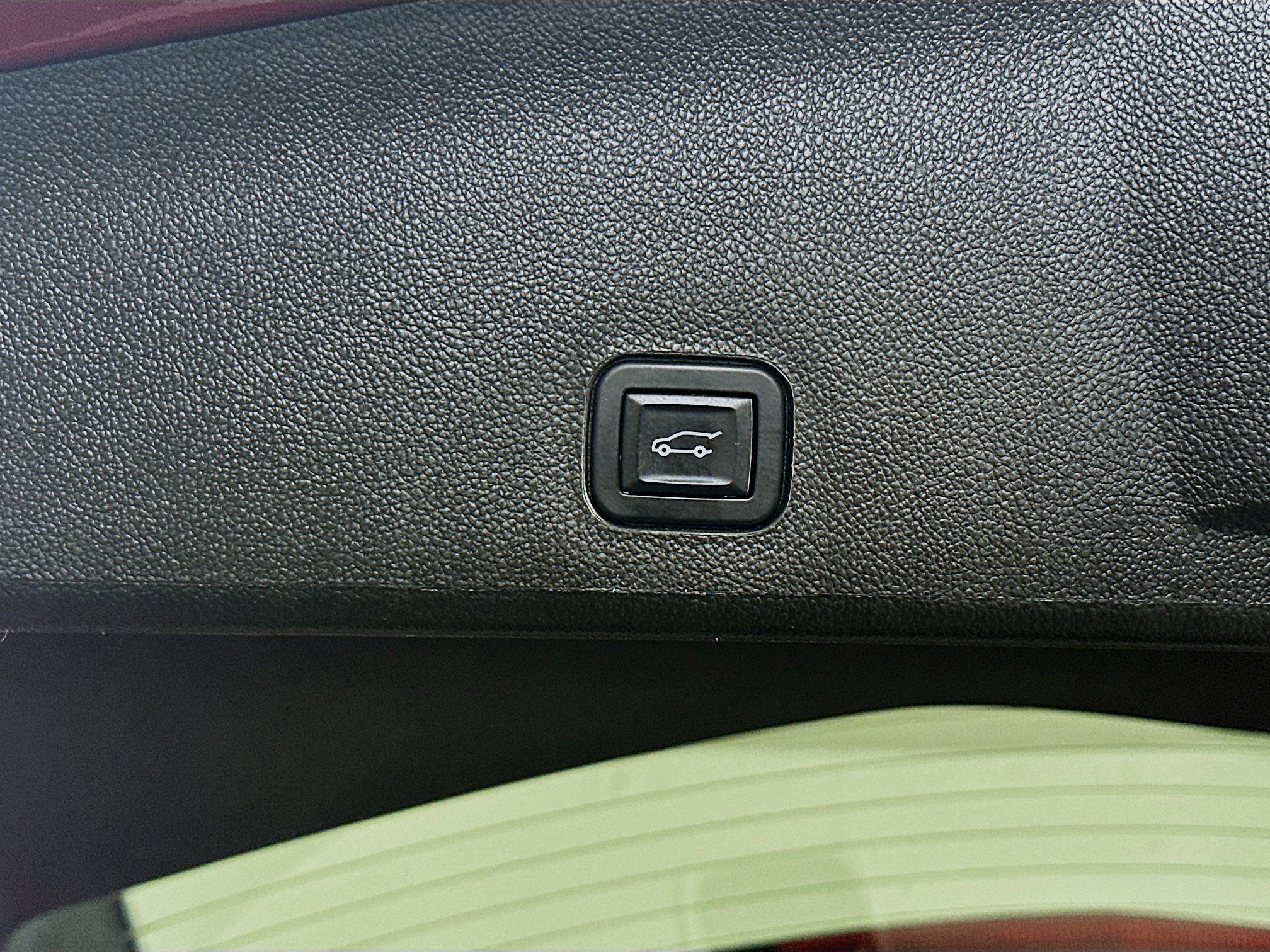 Used 2014 Cadillac SRX Luxury w/ Driver Awareness Package FWD image 31